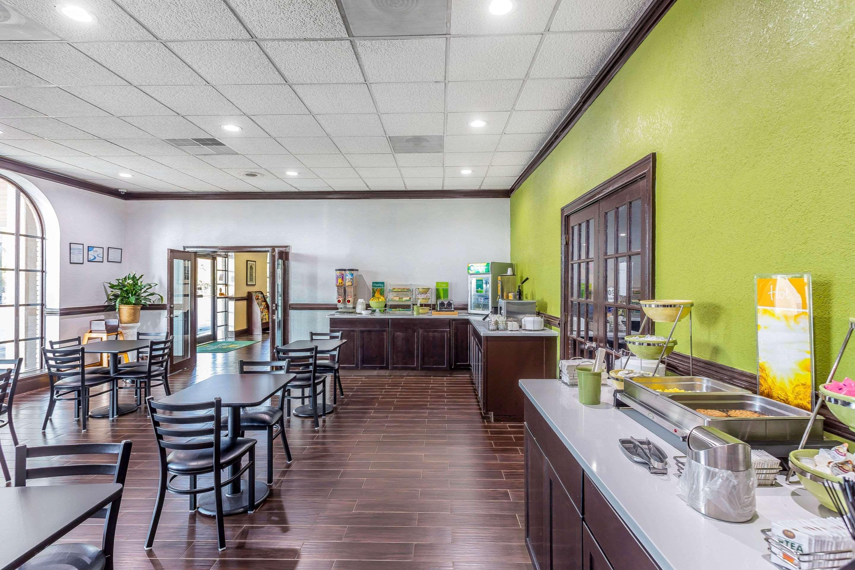 Quality Inn Forsyth Near Ga Public Safety Training Center Экстерьер фото