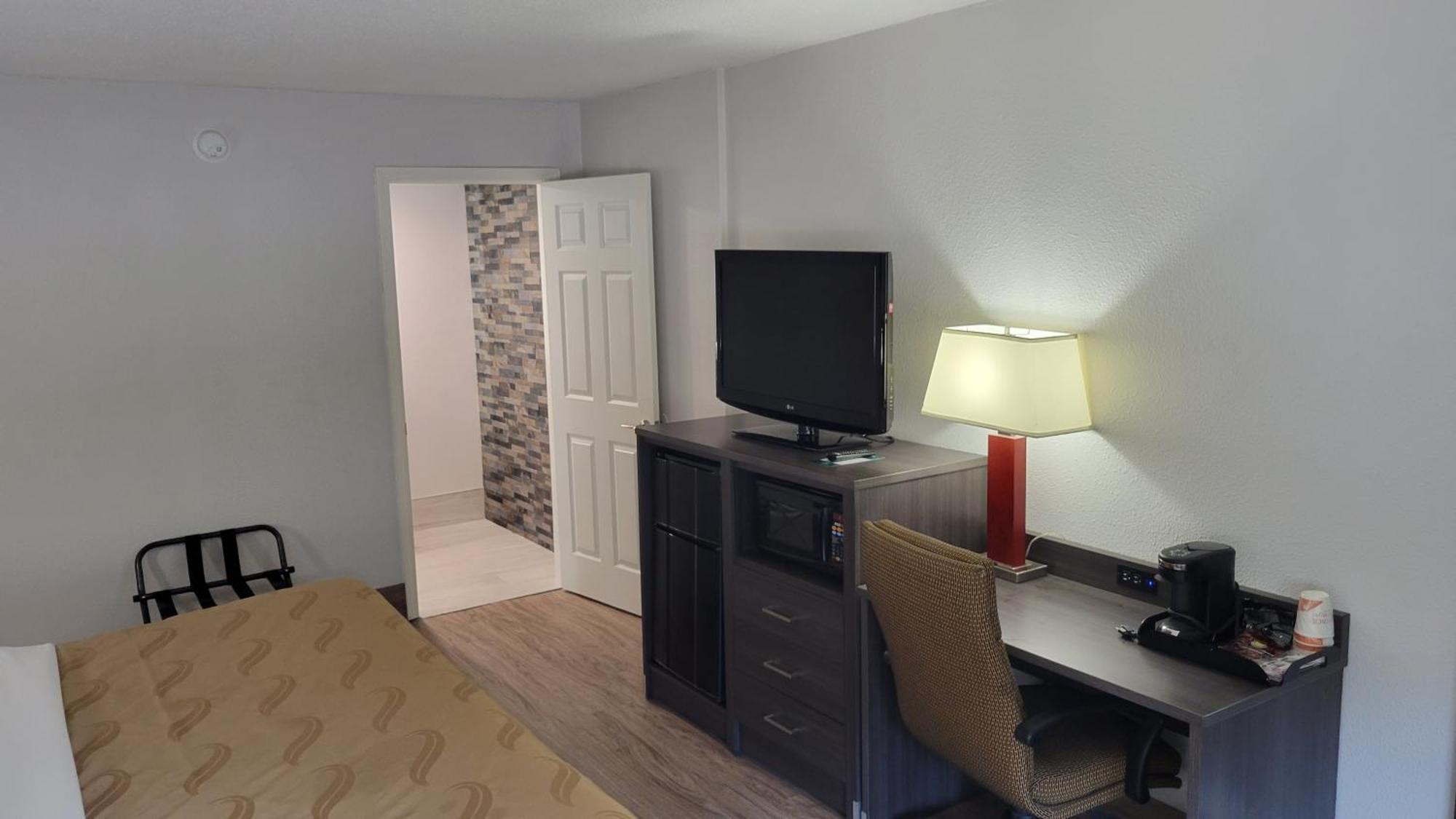 Quality Inn Forsyth Near Ga Public Safety Training Center Экстерьер фото